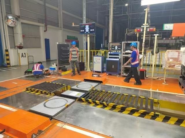 CTZJ-15 الشاحنات مركبة زاوية التوجيه اختبار الحمل 15T مع جهاز تحكم LCD مع شاشة تعمل باللمس