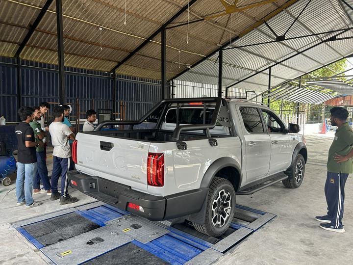 اختبار الفرامل 5 في 1 مع 4000 كجم الحد الأقصى لحمل المحور ، وانزلاق جانبية صفيحة مزدوجة ، وكمبيوتر التحكم الصناعي لخط اختبار المركبات