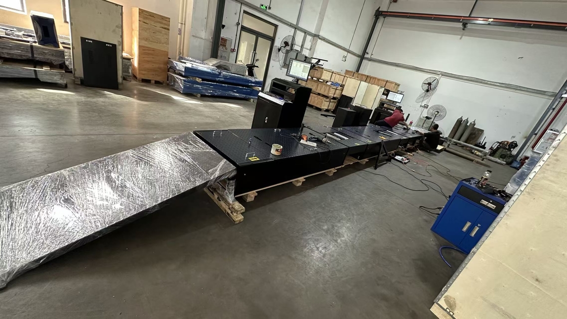 خط اختبار الدراجات النارية ذات العجلتين، قوة الفرملة، حمل المحور، عداد السرعة، المشابك، محاذاة العجلات، جهاز اختبار المصابيح الأمامية