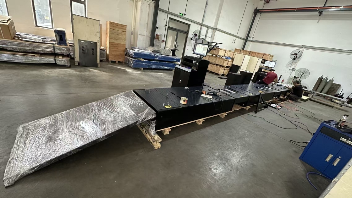 خط اختبار الدراجات النارية ذات العجلتين، قوة الفرملة، حمل المحور، عداد السرعة، المشابك، محاذاة العجلات، جهاز اختبار المصابيح الأمامية