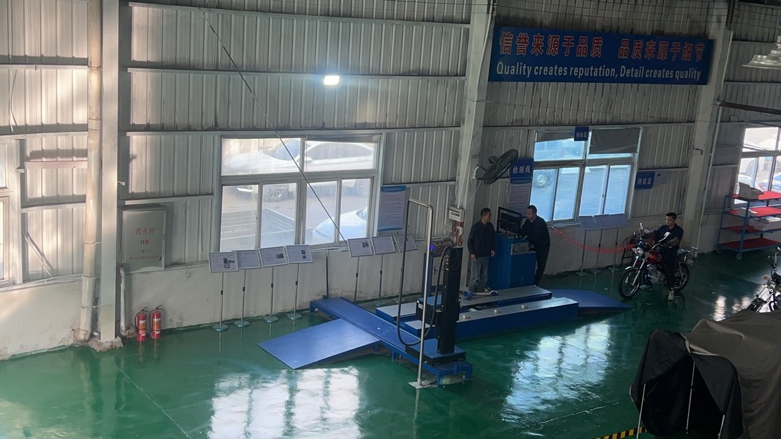 منصة اختبار مركزية للدراجات النارية ذات العجلتين من نوع Cartesykj، خط اختبار الدراجات النارية، معدات فحص المركبات، سعة 750 كجم