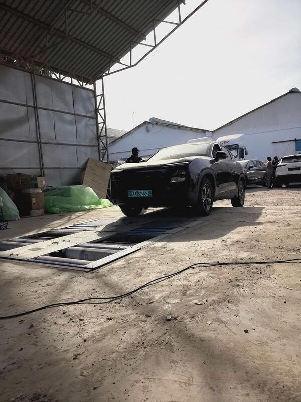 جهاز اختبار فرامل رولر 5 في 1 من ماركة Cartesy كينيا مع مقياس سرعة بحد أقصى 4000 كجم للحمولة المحورية واختبار تعليق