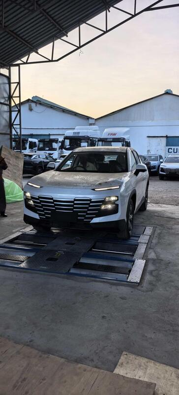 جهاز اختبار فرامل رولر 5 في 1 من ماركة Cartesy كينيا مع مقياس سرعة بحد أقصى 4000 كجم للحمولة المحورية واختبار تعليق